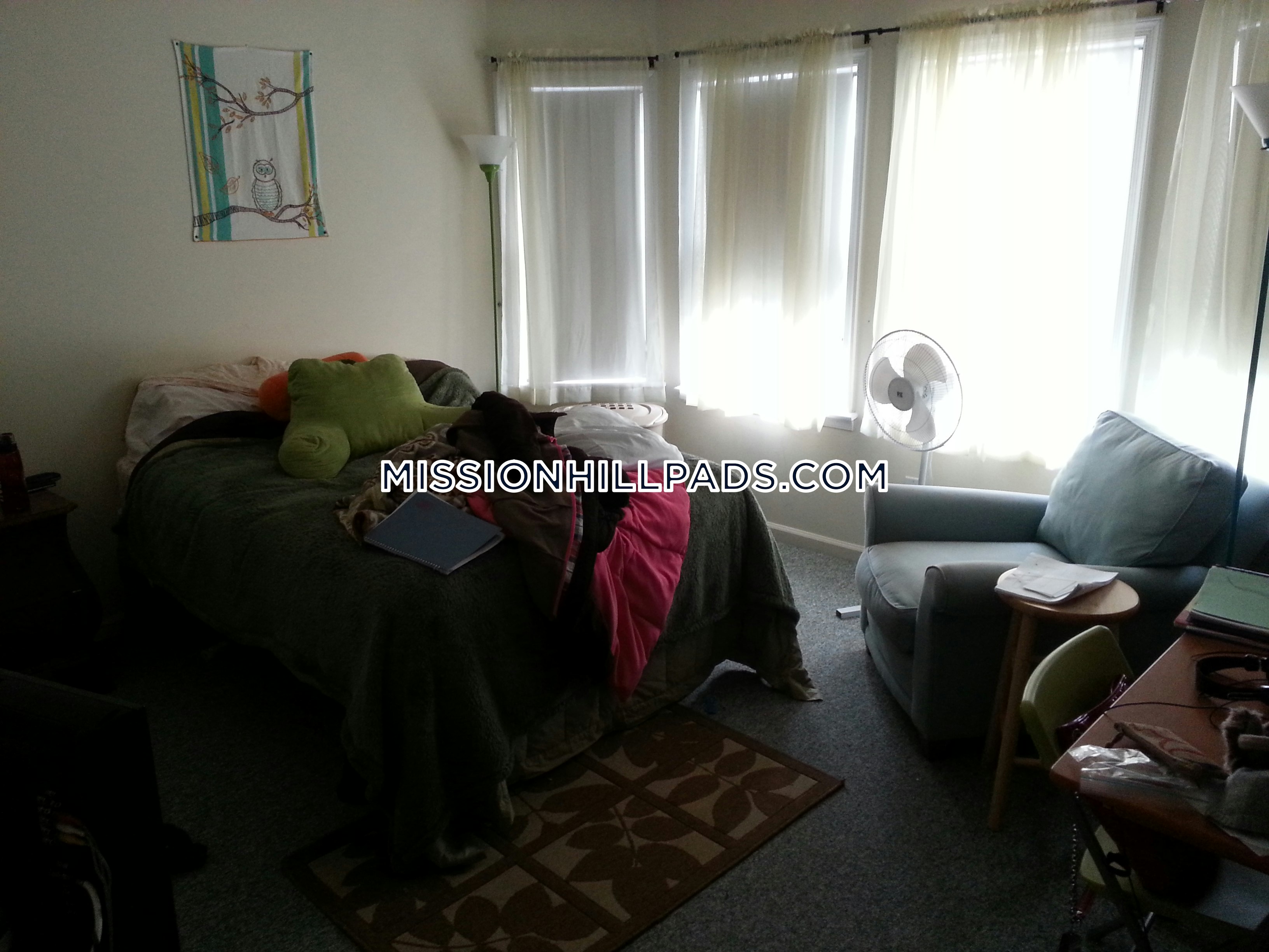 Mission Hill Apartment For Rent 4 Bedrooms 1 5 Baths Boston 4 400
