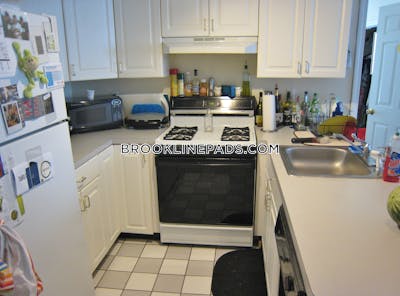Brookline 3 Beds 1 Bath  Boston University - $5,050 No Fee
