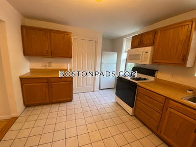 Cambridge 3 Beds 1 Bath  Porter Square - $3,300 No Fee