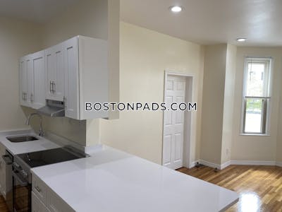 Fenway/kenmore Beautiful Spacious 2 Bed 1 Bath BOSTON Boston - $4,000